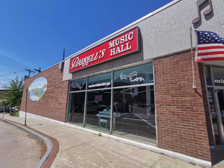 Darrell's Music Hall, Piano Gallery