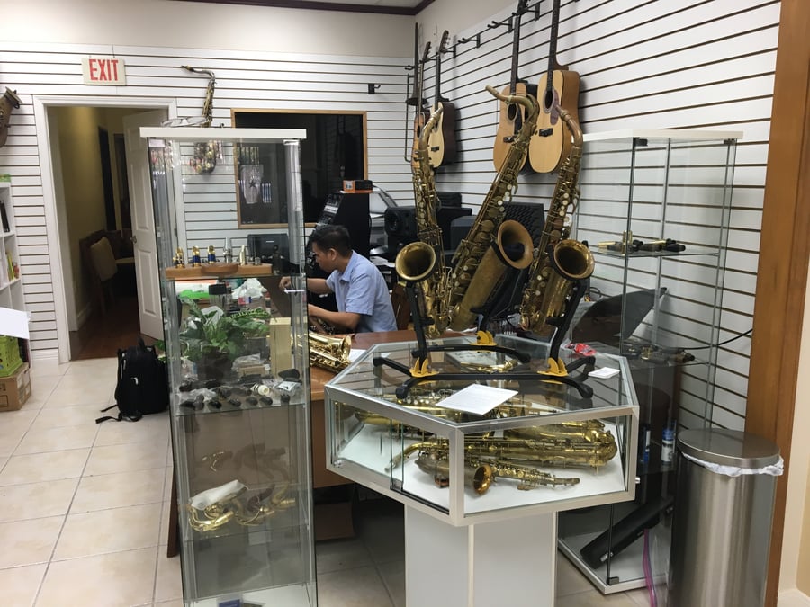 Saxophone Center