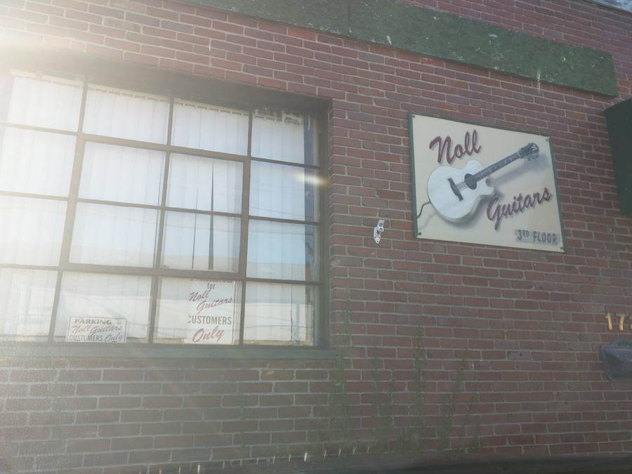 Noll Guitars