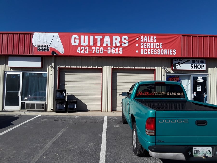 HARD ROAD GUITARS (c)