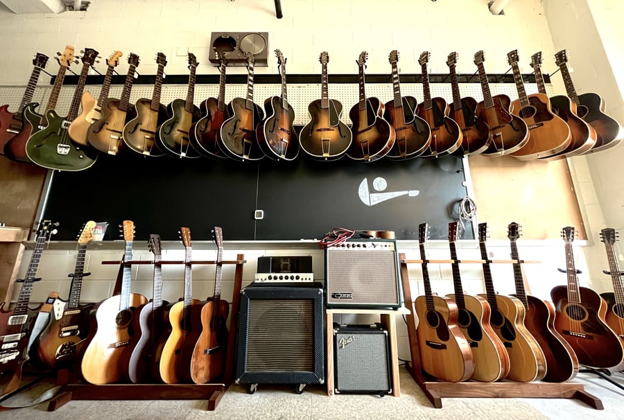 Queens Vintage Guitars