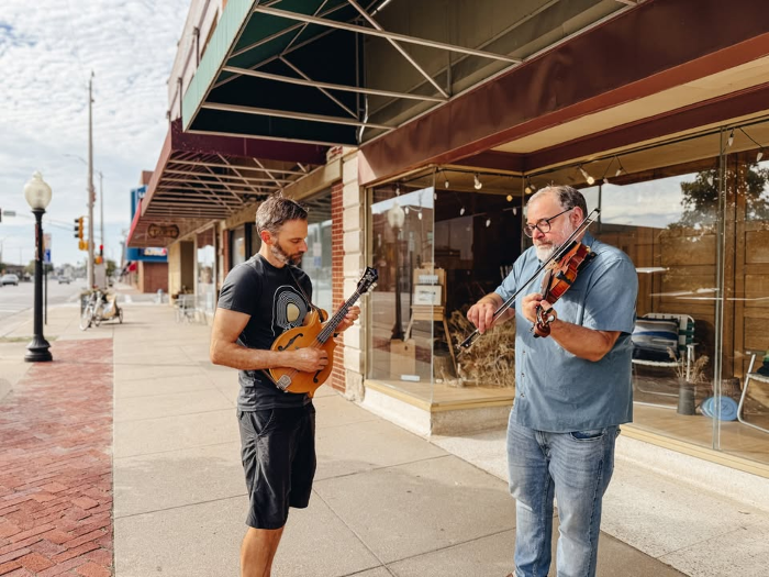Newton Acoustic Jam Sessions at Prairy!