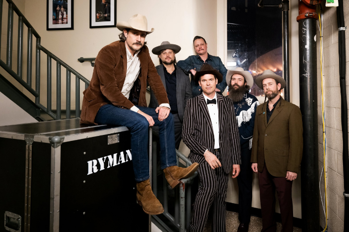 Old Crow Medicine Show's Holiday Hootenanny
