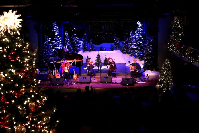 LOH on Location A Cape Breton Christmas with Còig First Congregational Church of Lebanon