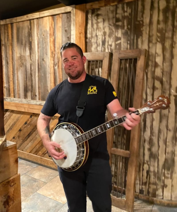 Deering & Friends - LIVE at Whiskey River Tavern