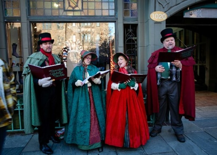 ✨ Celebrate the Season with Strolling Connecticut Yuletide Carolers!