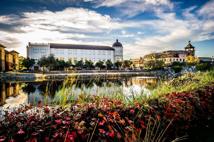 Live On The Boulevard Concert Series