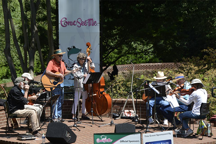 Glencairn Garden Evening Entertainment