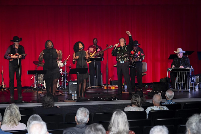 Doughboys, Dinner & Holiday Swing