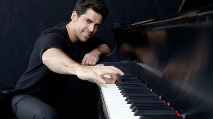 Christmas Classics with Tony DeSare