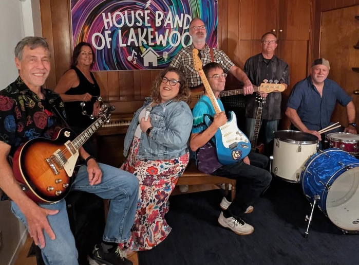 Holidays @ Urban Elk!