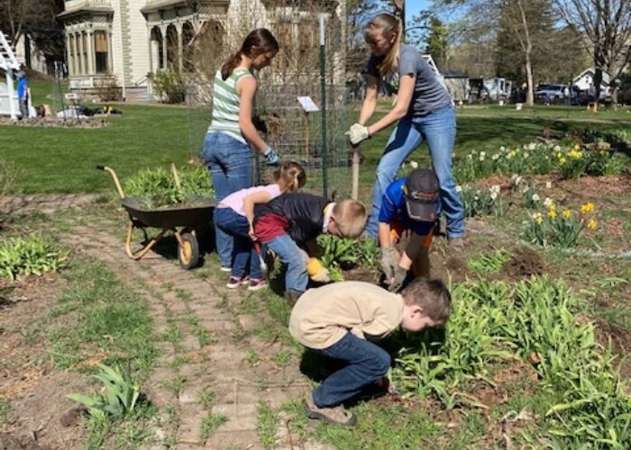 Vintage Holiday at Perkins House