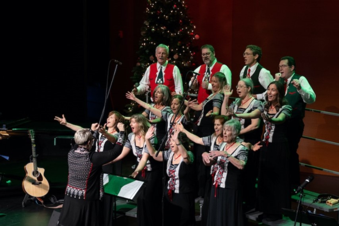 "A Season of Joy and Peace" Leavenworth Village Voices Christmas Choir Concert