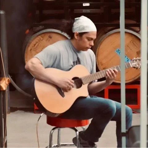 Live Music: Ivan Huerta