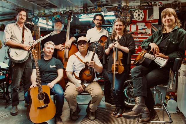Sunday Night Bluegrass featuring Moon Mountain String Band