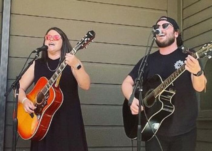 Live Music Friday with Cosmo & Leslie