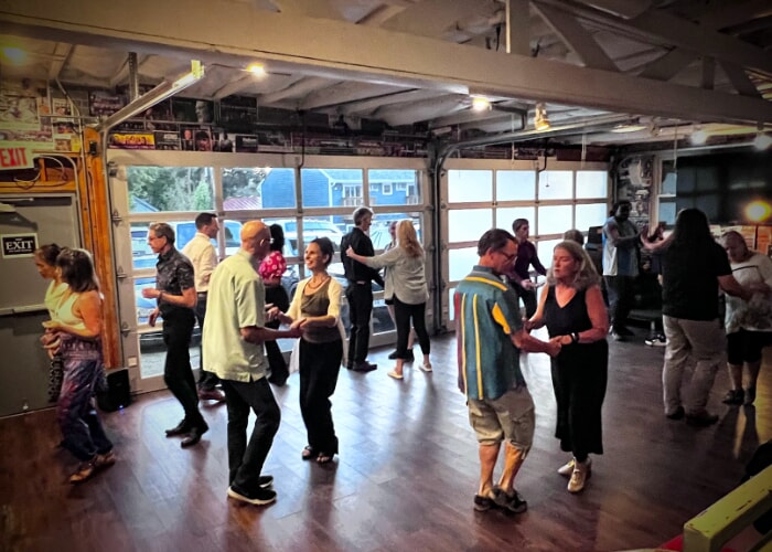 Salsa Night - Bachata Lesson / Dance Social  (back room)