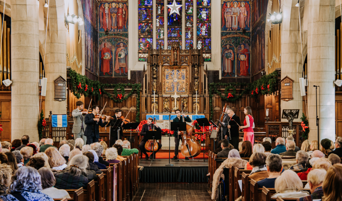 Classical Christmas with Frisson