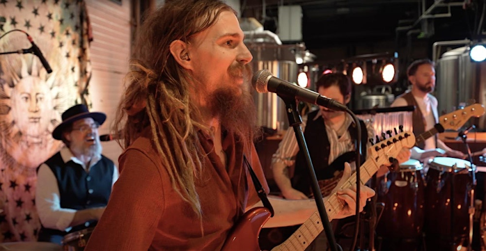 Barn Session - Little Lies - A Fleetwood Mac Tribute