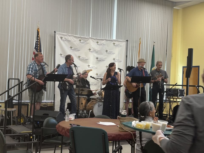 Worcester Sings the Holidays