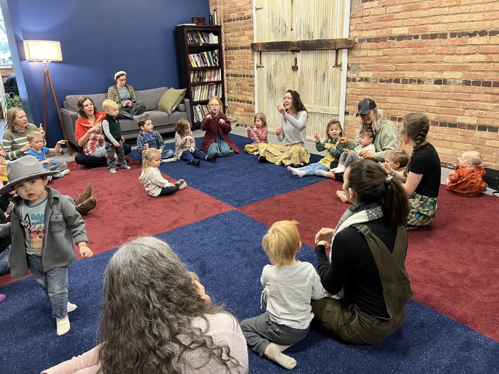 Monday Family Folk Sing