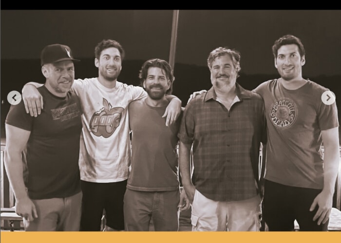 Stoke 'n the Motives free performance @ Uncle Lefty's