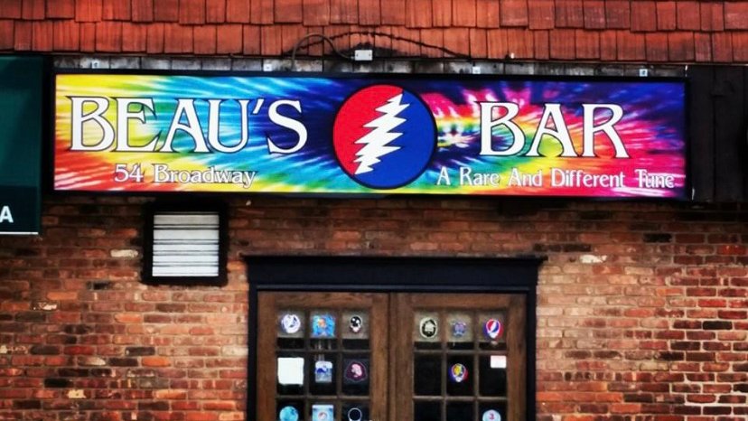 Beau's Bar