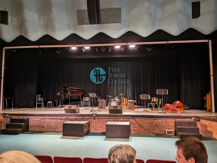 Dix Hills Performing Arts Center