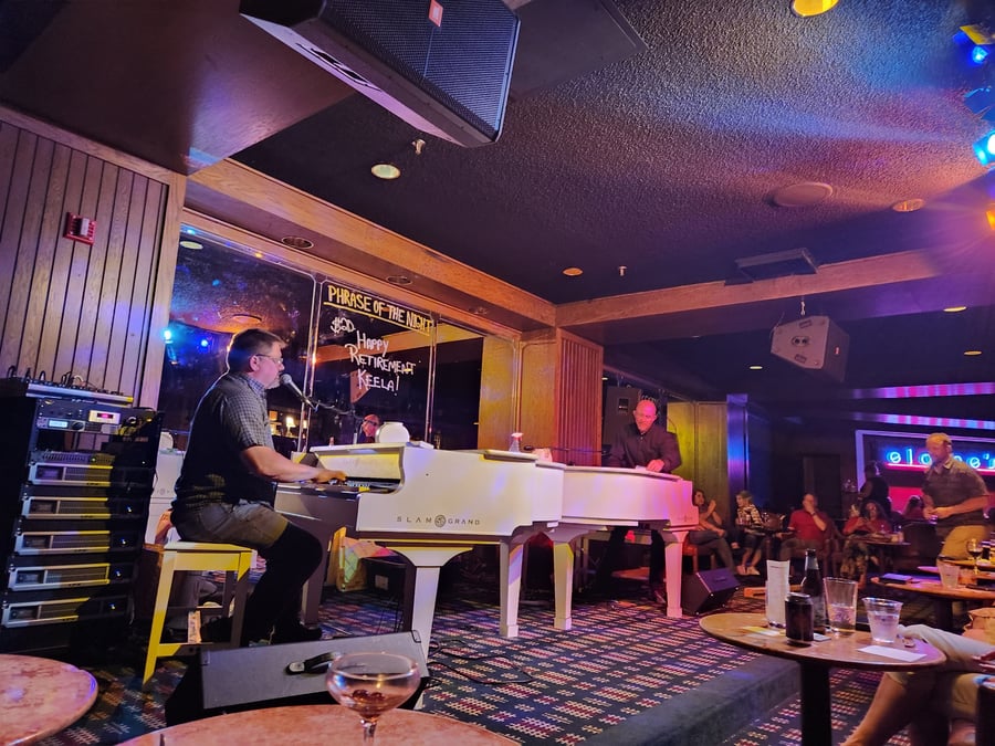 Elaine's Dueling Piano Bar