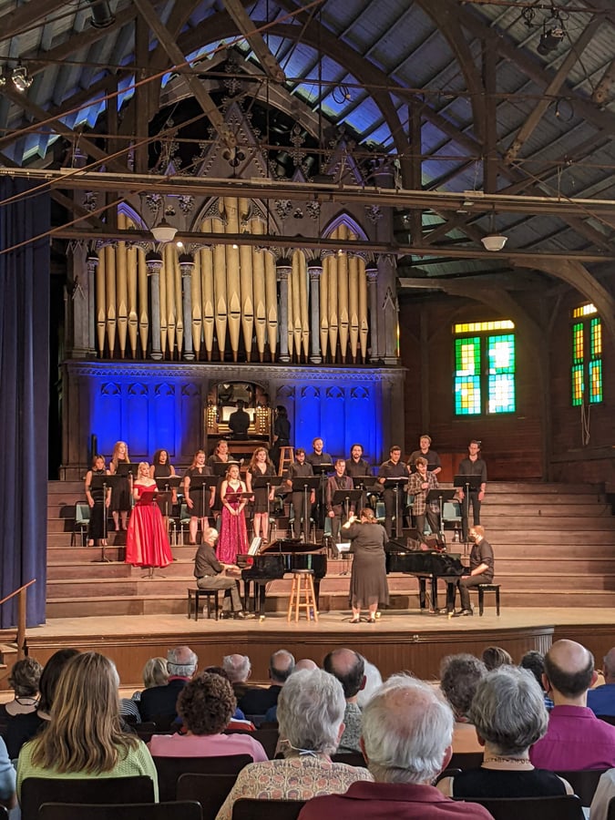 Round Lake Auditorium