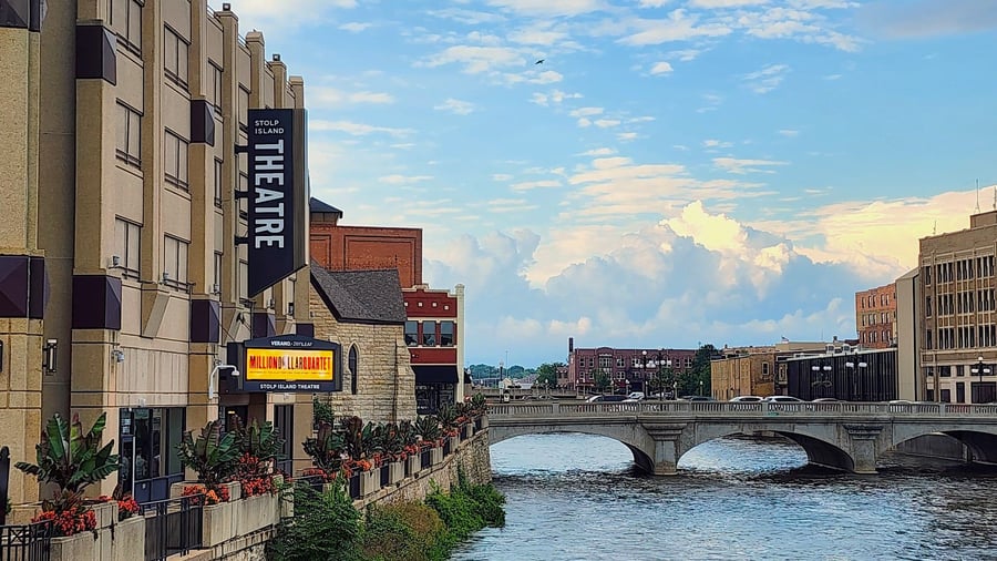 Stolp Island Theatre