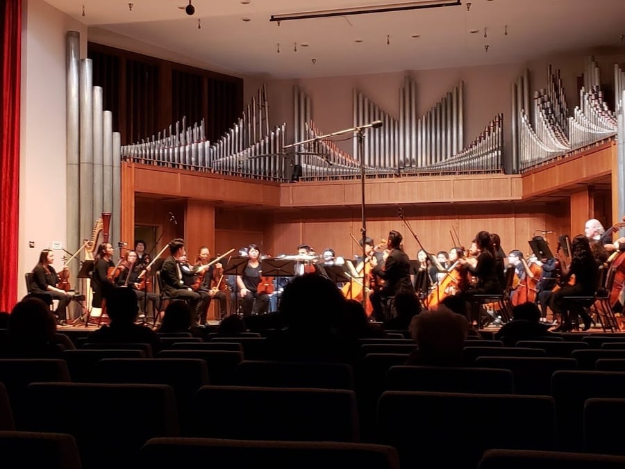 Hole Memorial Auditorium