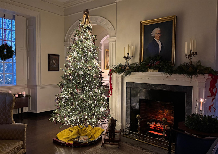 Candlelight Christmas Tour at Historic Berkeley Plantation
