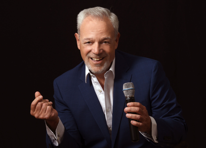 GRAMMY Nominated Entertainer Ron Hawking Celebrates Christmas with the Legends