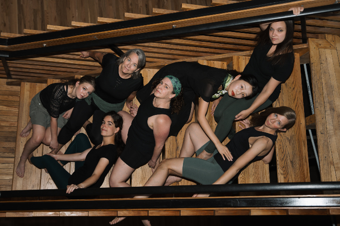 Circle Modern Dance Present Modern Dance Primitive Light