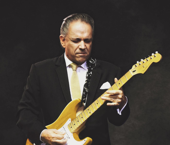 Jimmie Vaughan & The Tilt-A-Whirl Band - AN EVENING WITH