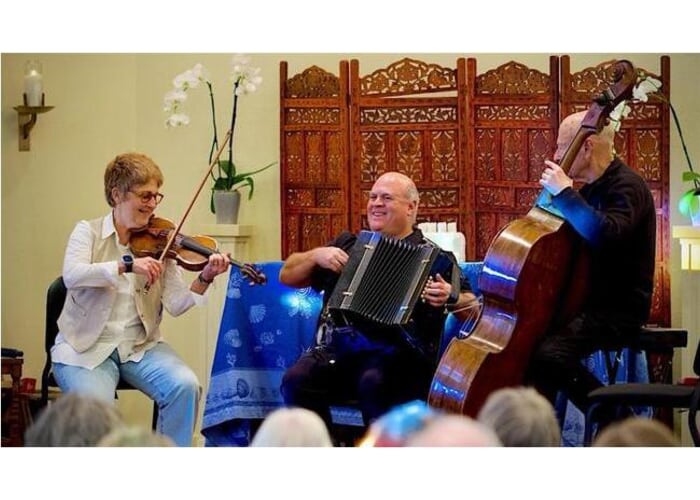 Veretski Pass Klezmer Trio: Ukrainian, Polish and Jewish Melodies