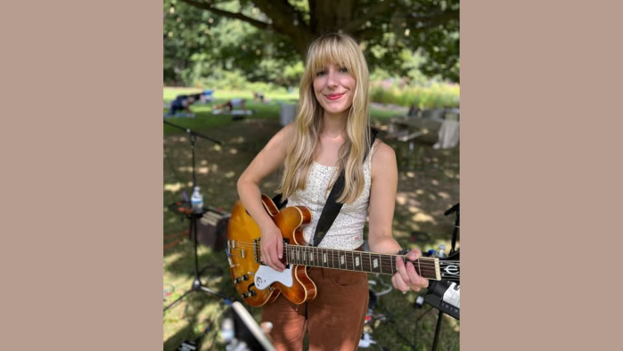 Live Music with Elizabeth Lee