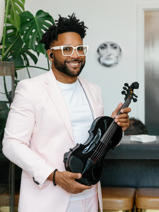 Live Music - Daniel the Violinist