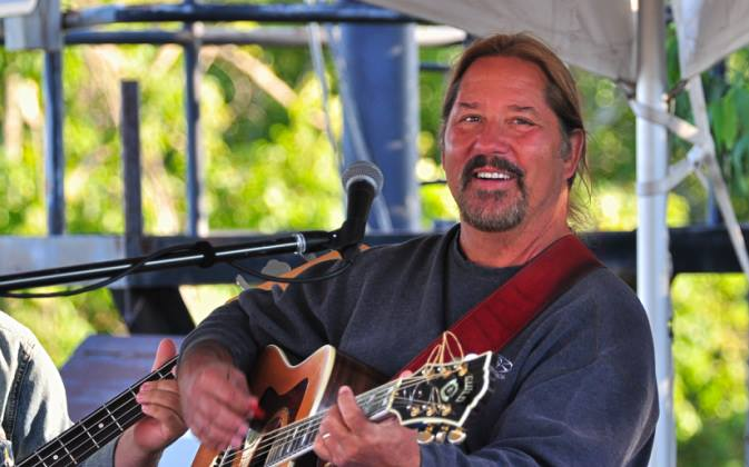 Live Music featuring Jim Hawley