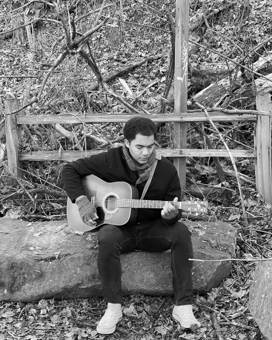 Holidays on Downtown's Transit Mall - Jordan Sings at Pioneer Place