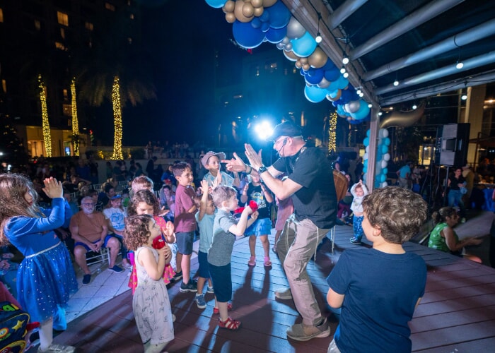 Light Up the 4th Night of Chanukah