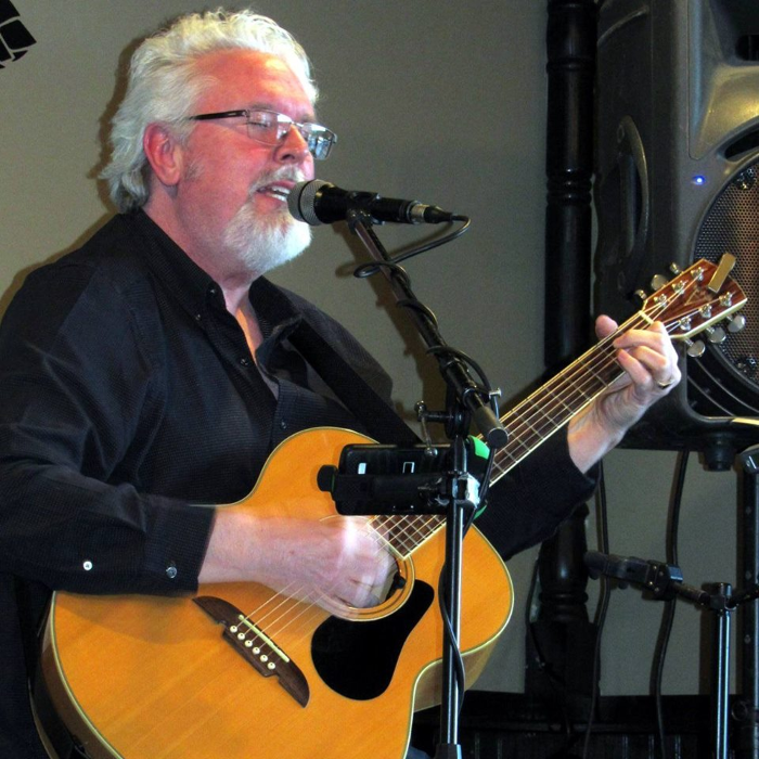 Biergarten Music: Toby Bresnahan