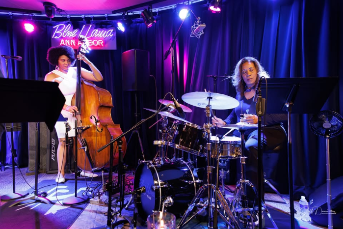 Ona: ft. Gaylelynn McKinney, Laura-Simone, & redwood