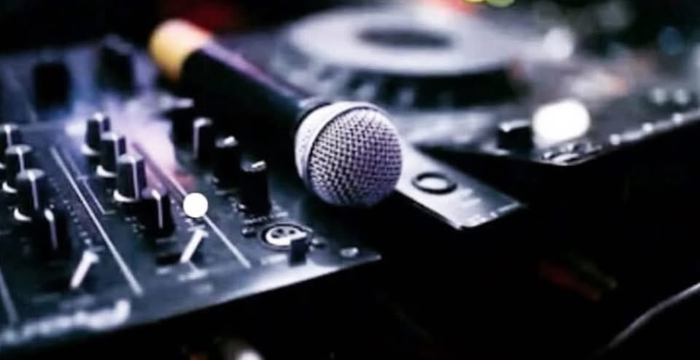 DJ & Karaoke with Willie Schmitt