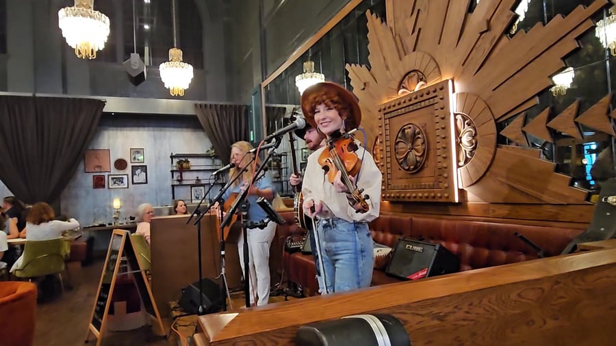 The Countrypolitan Bar & Kitchen