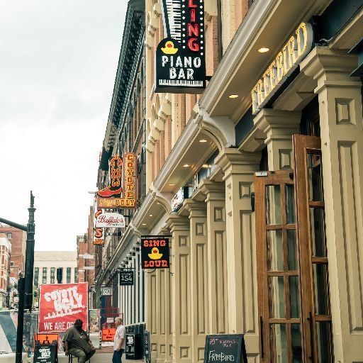 Pete's Dueling Piano Bar
