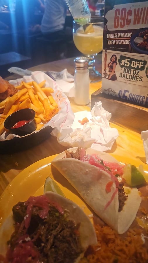 Ojos Locos Sports Cantina (South Austin, TX)