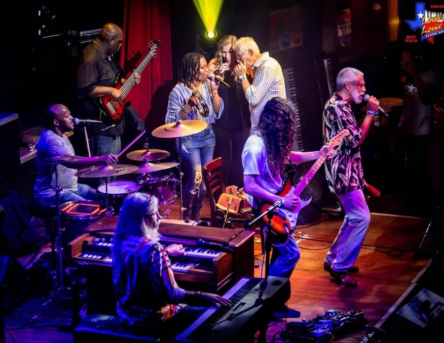 Louie Louie's Dueling Piano Bar