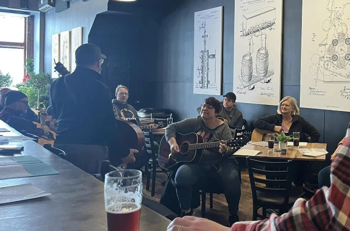 Adult Beginner Group Guitar Lessons